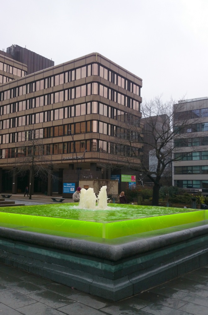 Sheffield fountain in yellow to mark the countdown to Tour de France! 